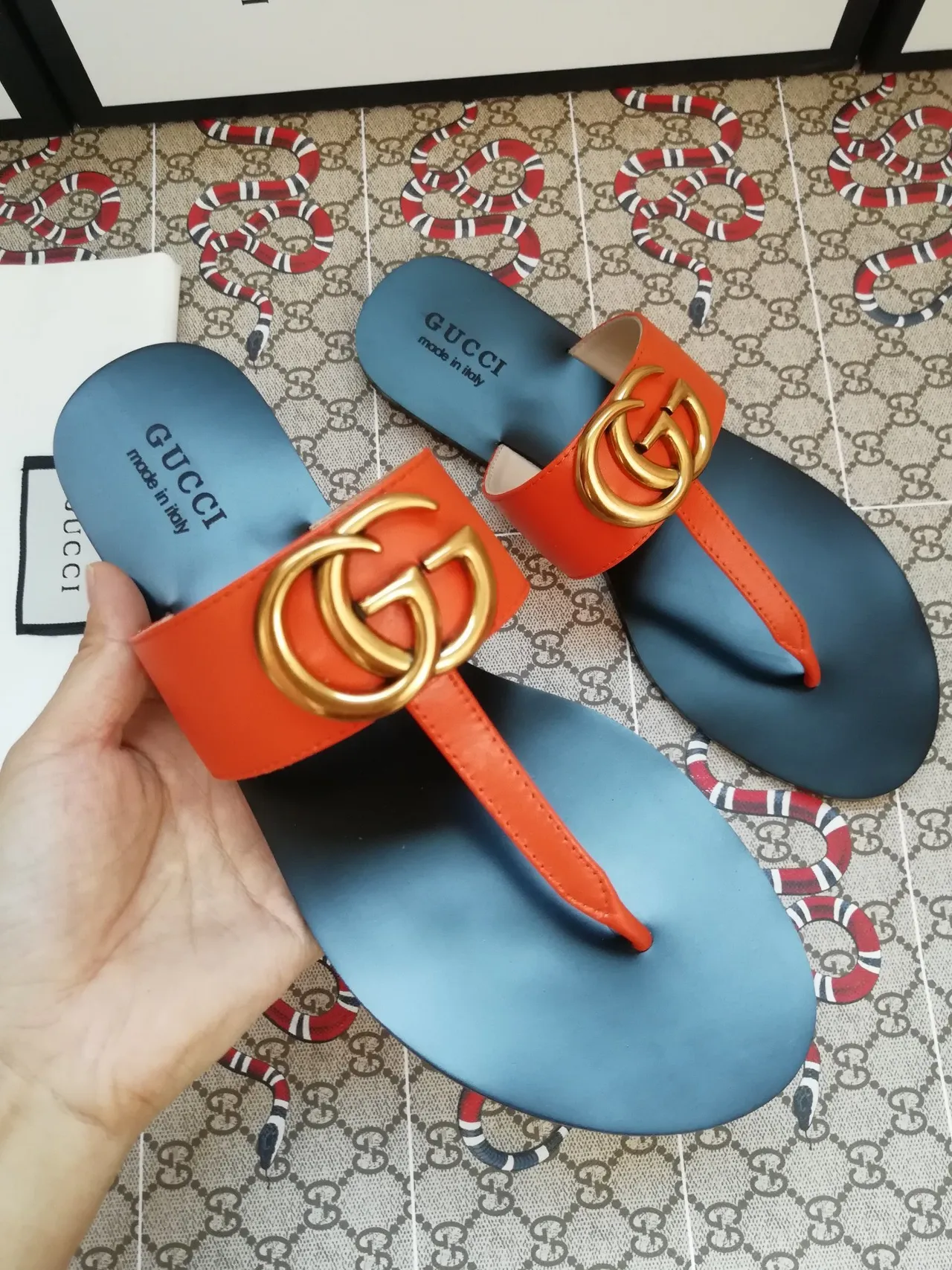 Gucci GG Marmont Orange Bleu Interlocking Hardware Bride Large en Cuir Sandales Décontractées 4