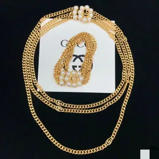 Gucci GG Marmont قلادة ذهبية مزدوجة مرصعة باللؤلؤ