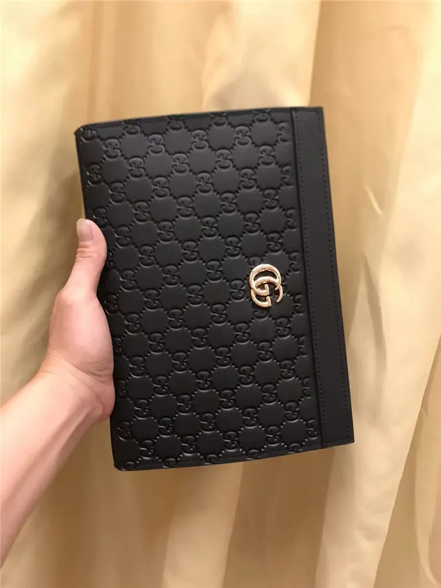 Gucci GG Marmont Clutch Envelope Negro Acolchado 3