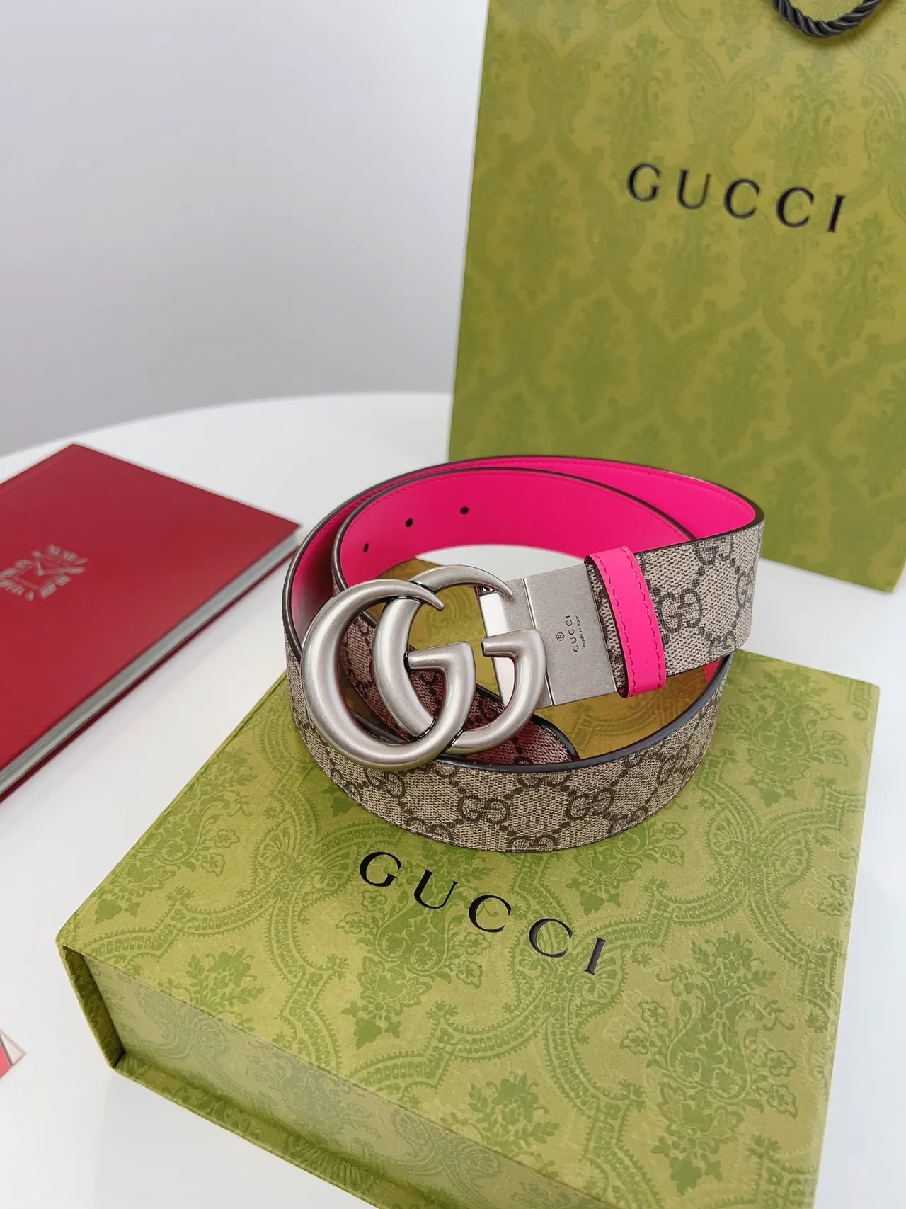 Gucci GG Marmont Reversible Pink and Beige Leather Belt 5