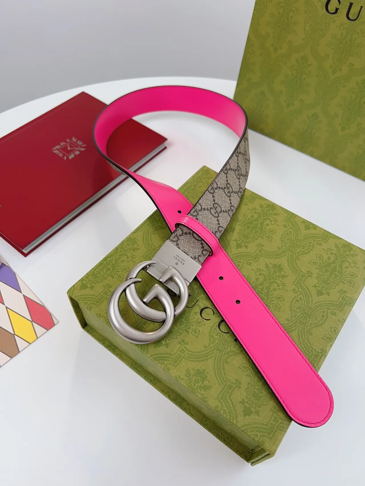 Gucci GG Marmont Reversible Pink and Beige Leather Belt 6