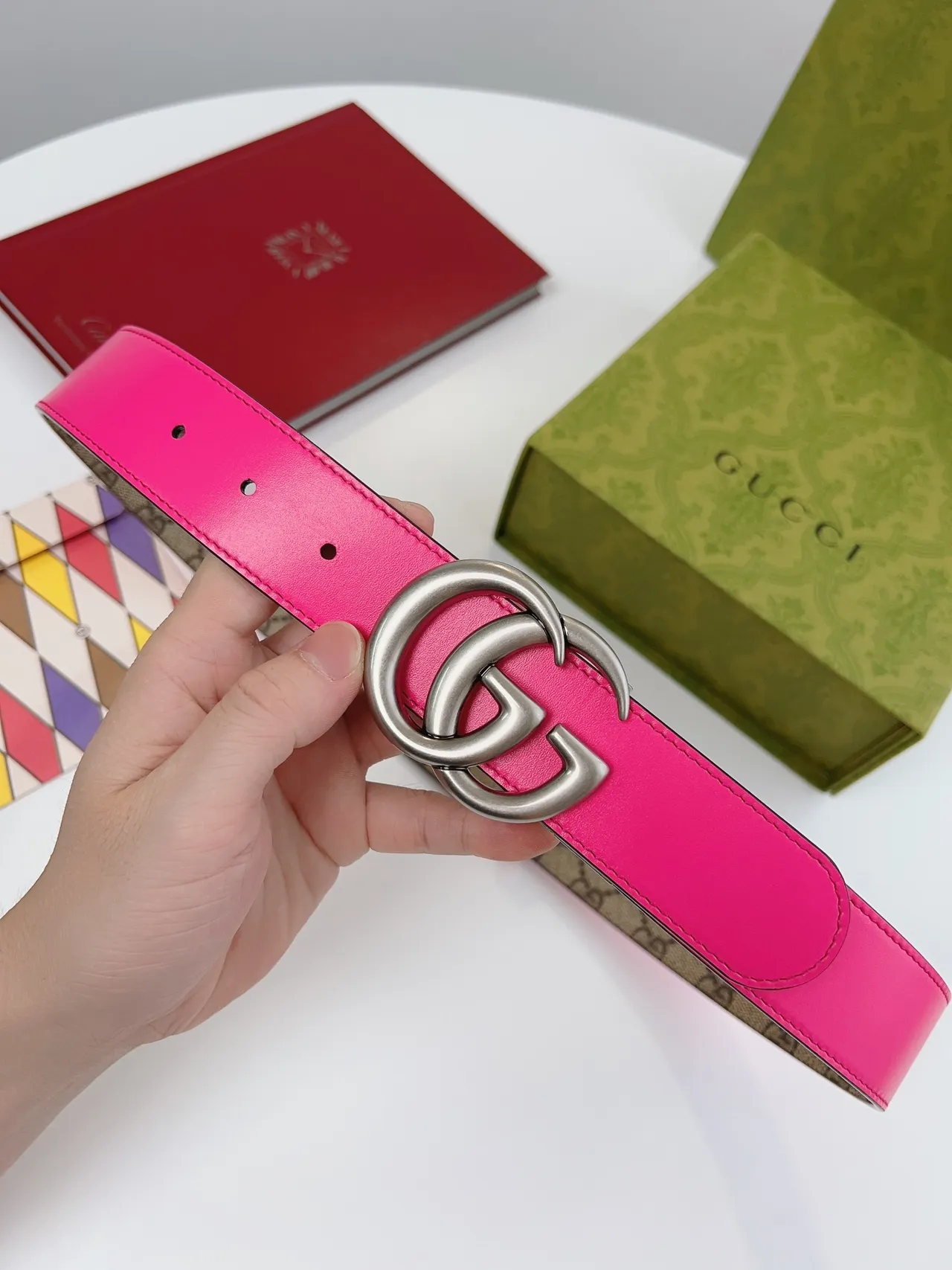 Gucci GG Marmont Reversible Pink and Beige Leather Belt 7