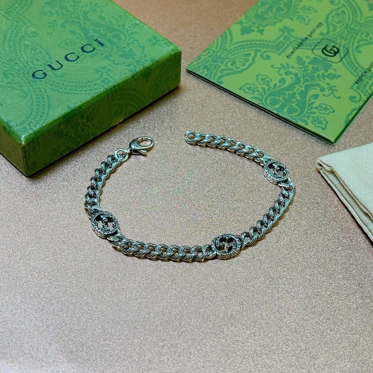 Gucci GG Marmont Pulsera Cadena Curb Trenzada en Plata con Medallones Interconectados de G 2