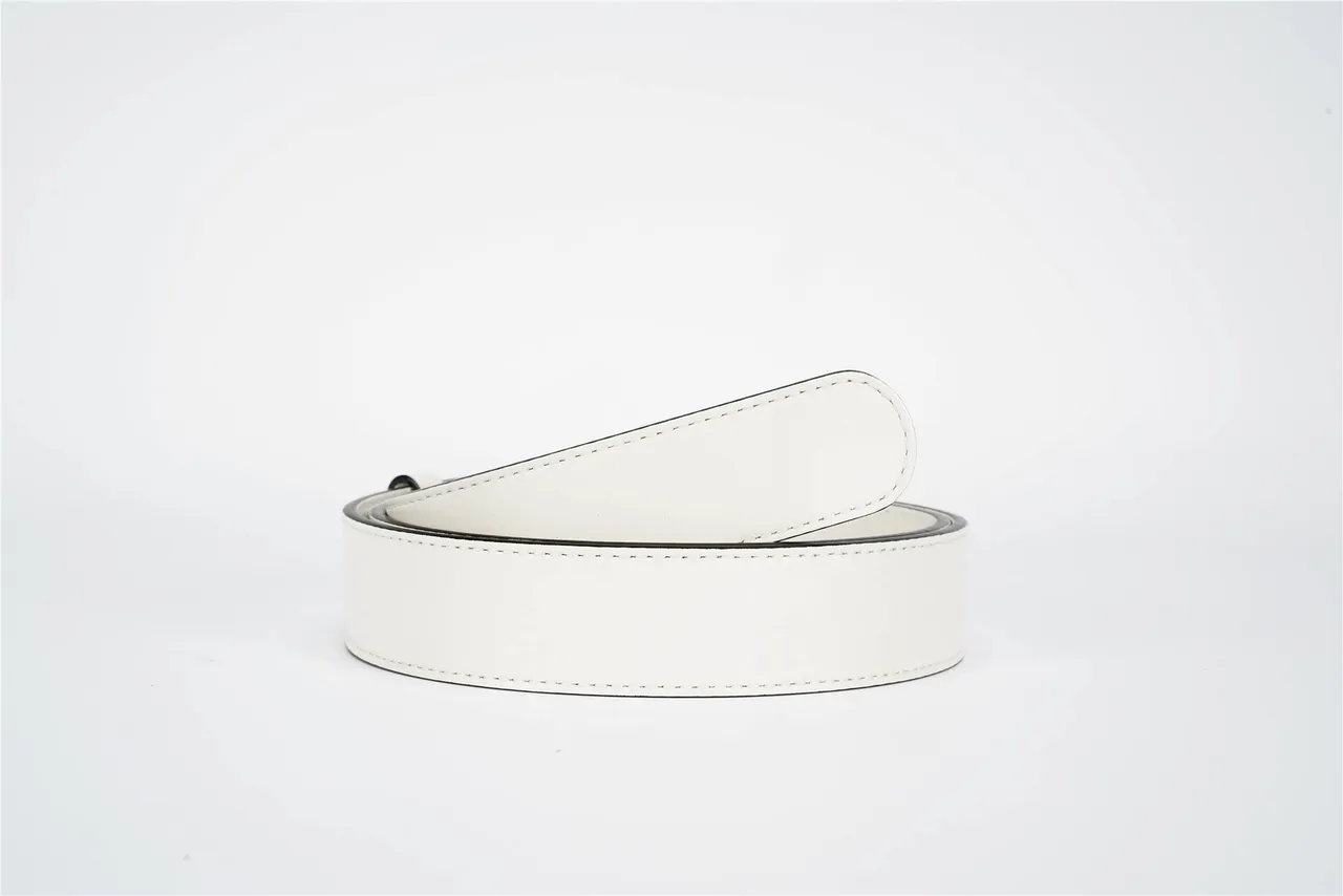 Gucci GG Marmont White Gold Interlocking G Buckle Smooth Leather Belt 3