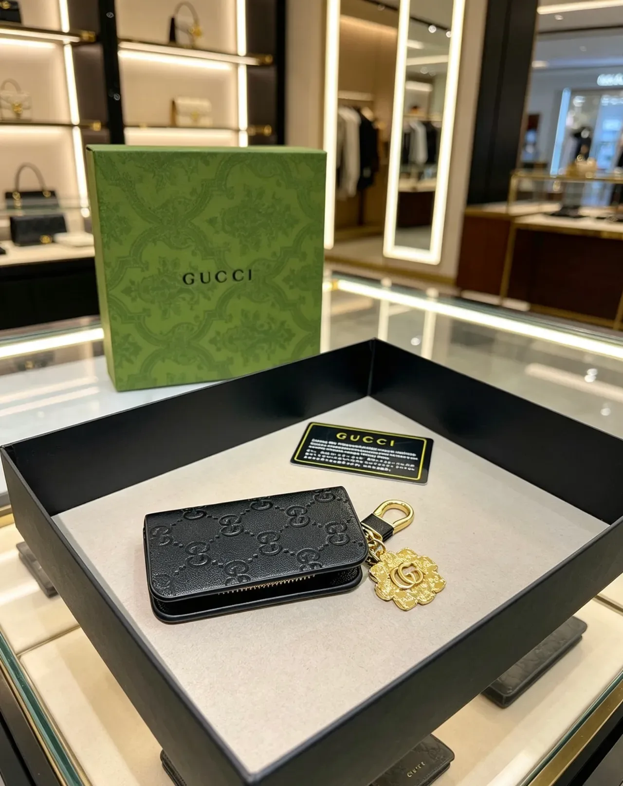 Gucci GG Monogram Black Gold Embossed Hardware Card Holder 6