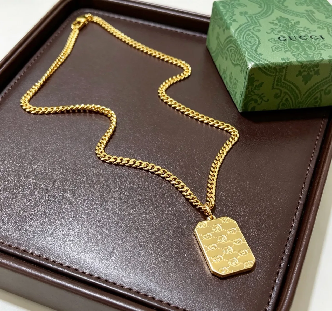 Gucci Gold Black Curb-Link Chain Rectangular Monogrammed Pendant Necklace 6