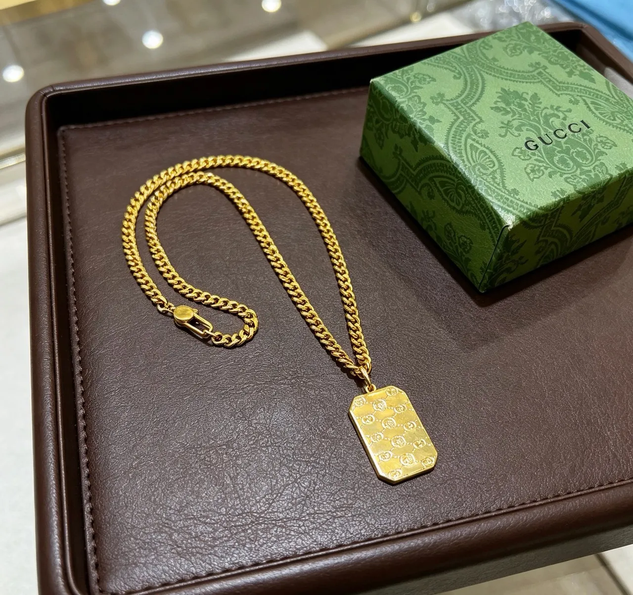 Gucci Gold Black Curb-Link Chain Rectangular Monogrammed Pendant Necklace 8