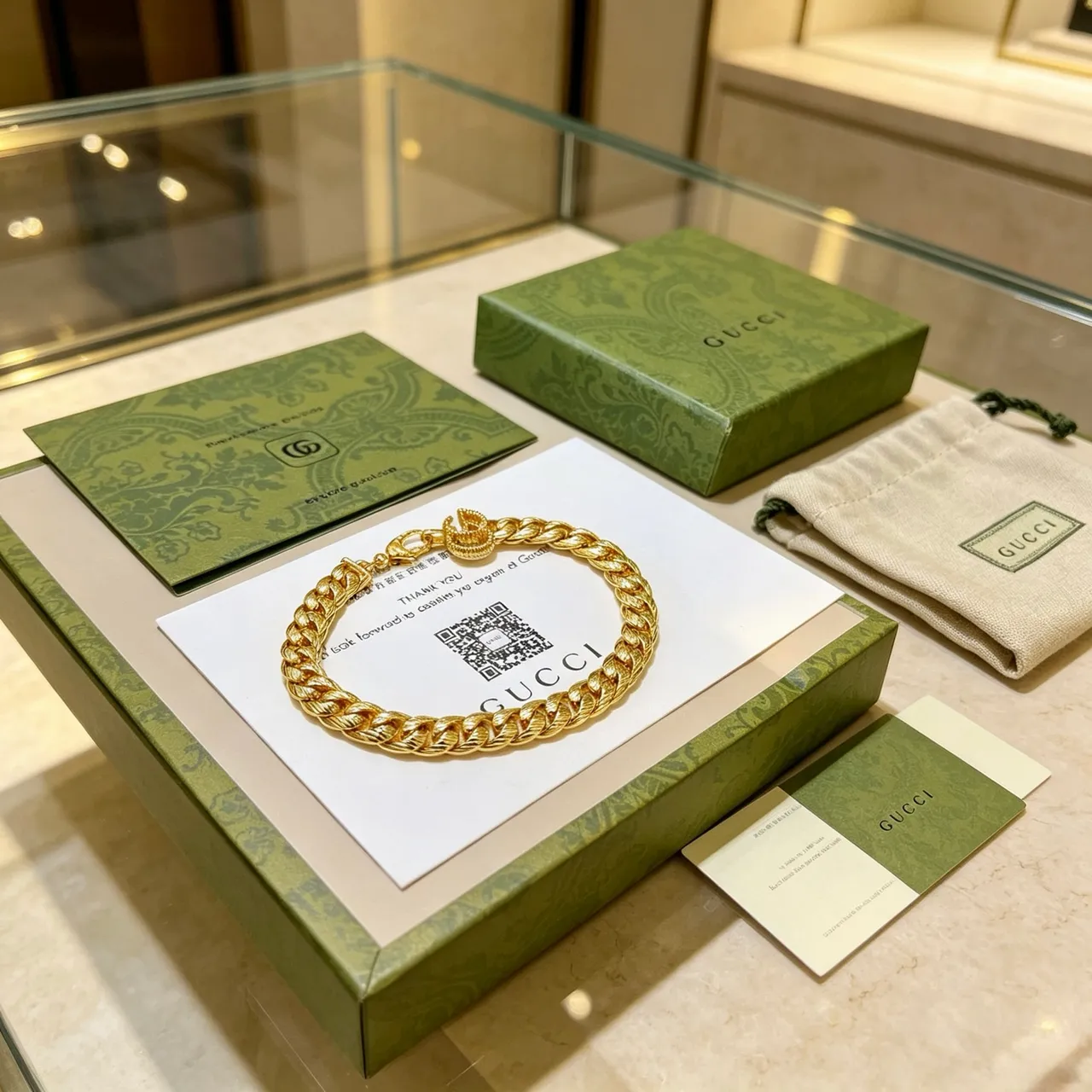 Gucci Gold Curb-Link Chain Bracelet 3