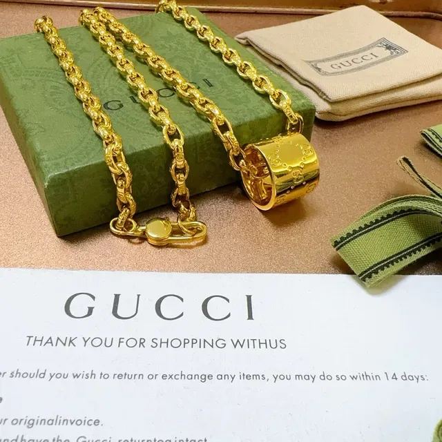 Gucci Gold Rope-Link Chain Cylindrical GG-Embossed Pendant Necklace 3
