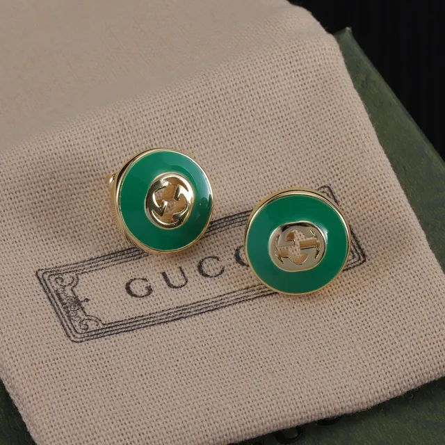 Gucci قلادة مع قرص مينا أخضر ذهبي متشابك شعار G 7