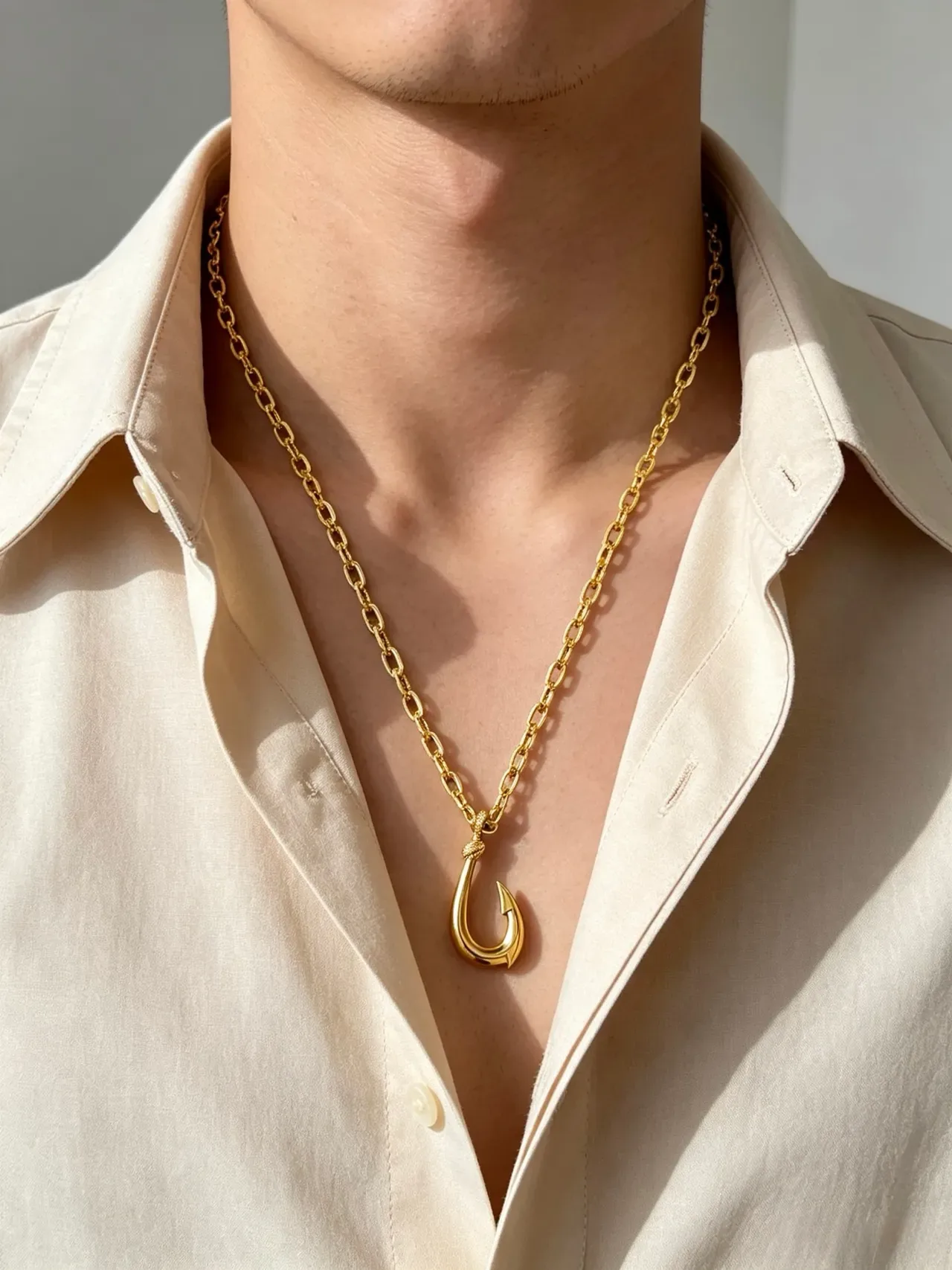 Gucci Hook Pendant Gold-Tone Chain Necklace 8