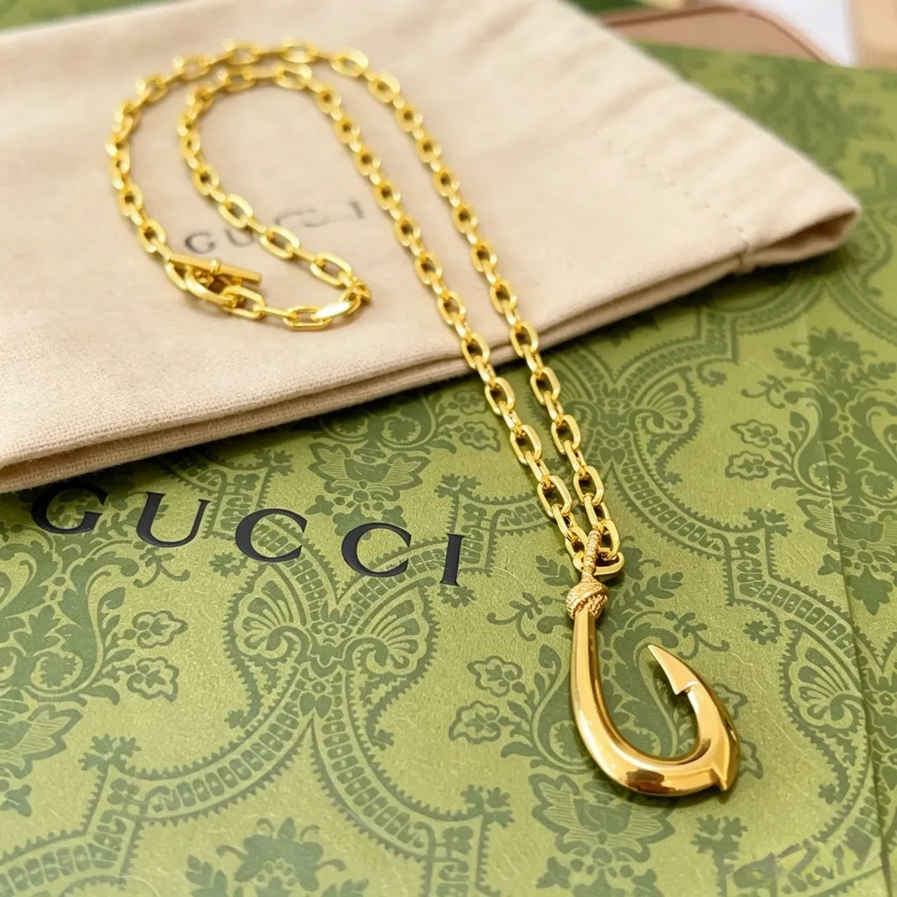 Gucci Hook Pendant Gold-Tone Chain Necklace 9