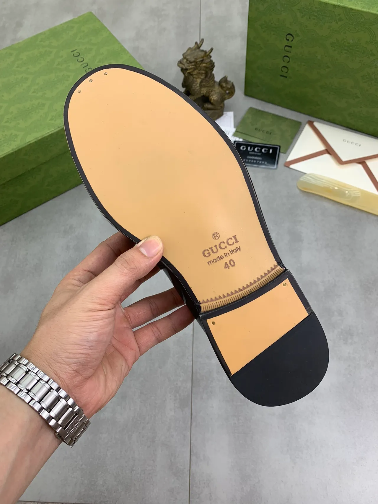 Gucci Horsebit 1955 Noir et Or Cuir Patenté Boucle Mocassins 2