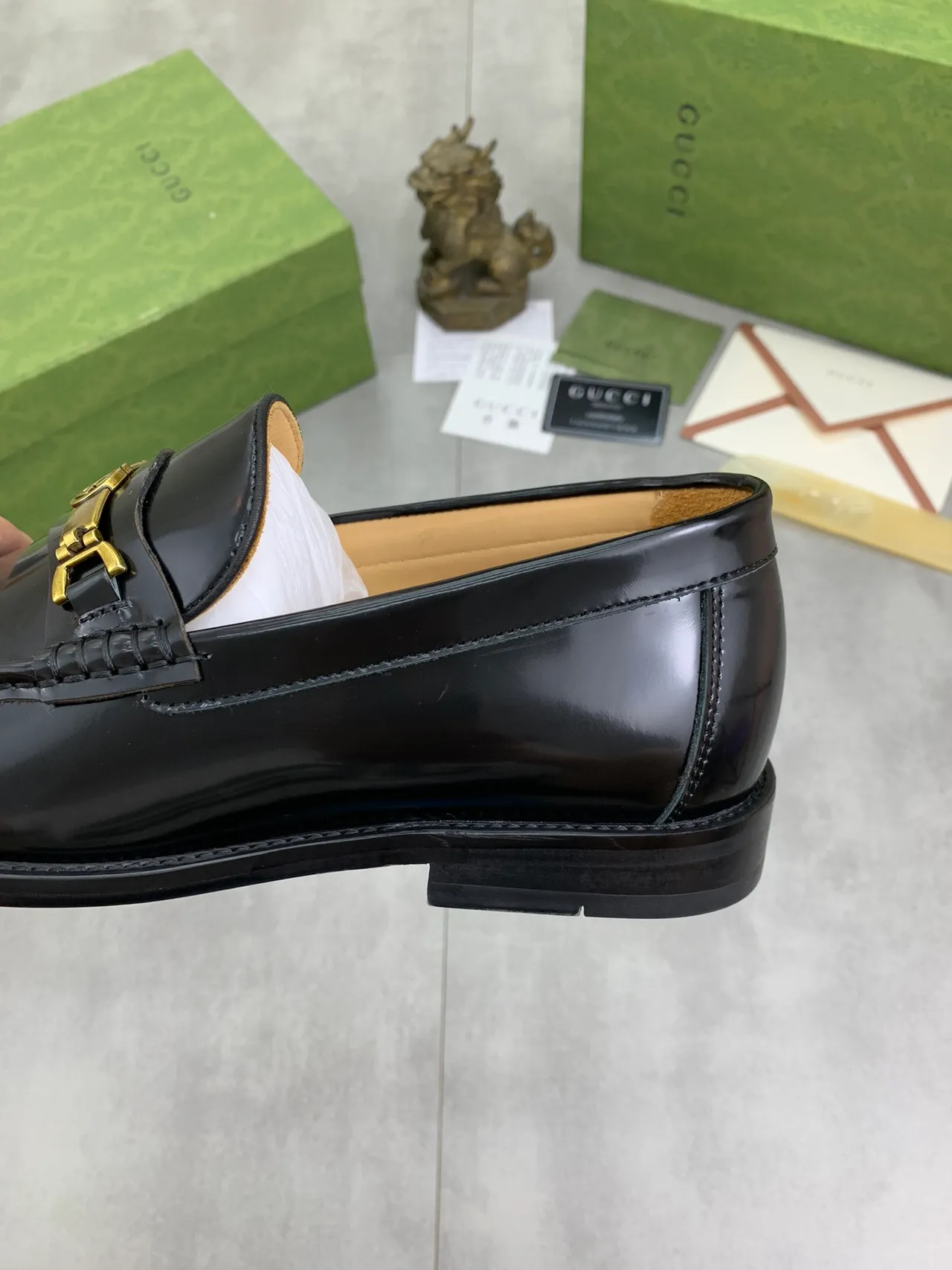 Gucci Horsebit 1955 Noir et Or Cuir Patenté Boucle Mocassins 3