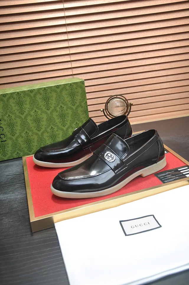 Gucci Horsebit 1955 Loafers en cuir verni noir 8