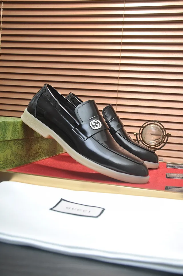 Gucci Horsebit 1955 Loafers en cuir verni noir 9