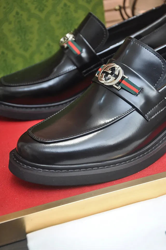 Gucci Horsebit 1955 Black Patent Leather Loafers 2