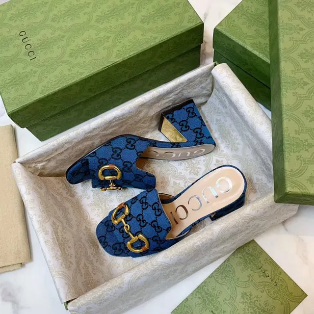 Gucci Horsebit 1955 নীল GG Monogram Canvas Gold Horsebit Mule কাজুয়াল স্যান্ডাল 2