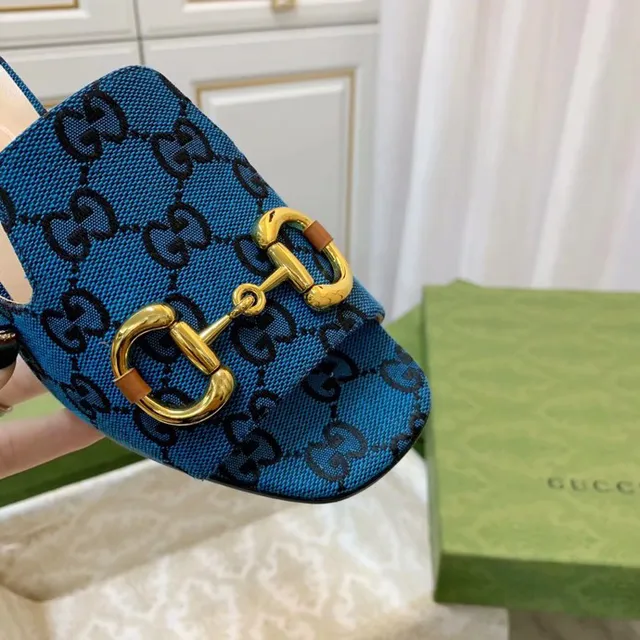 Gucci Horsebit 1955 নীল GG Monogram Canvas Gold Horsebit Mule কাজুয়াল স্যান্ডাল 8
