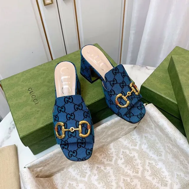 Gucci Horsebit 1955 নীল GG Monogram Canvas Gold Horsebit Mule কাজুয়াল স্যান্ডাল 9