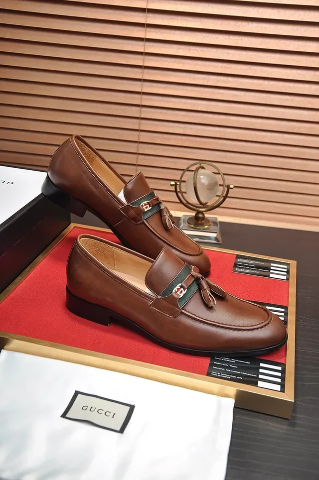 Gucci Horsebit 1955 Mocassins en cuir marron à franges 4