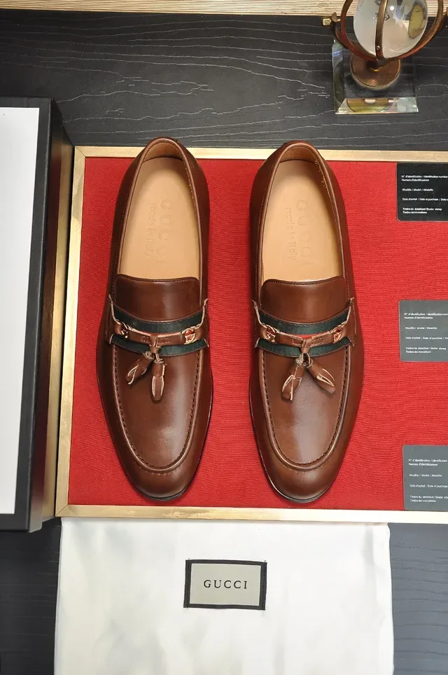 Gucci Horsebit 1955 Mocassins en cuir marron à franges 5