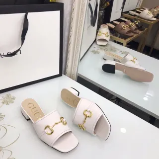 Gucci Horsebit 1955 दूधिया चमड़े के Horsebit बकल स्लिपर्स