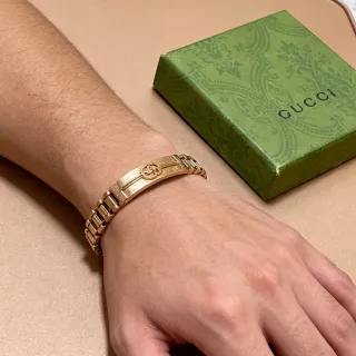 Gucci Interlocking G pulseira de metal dourado