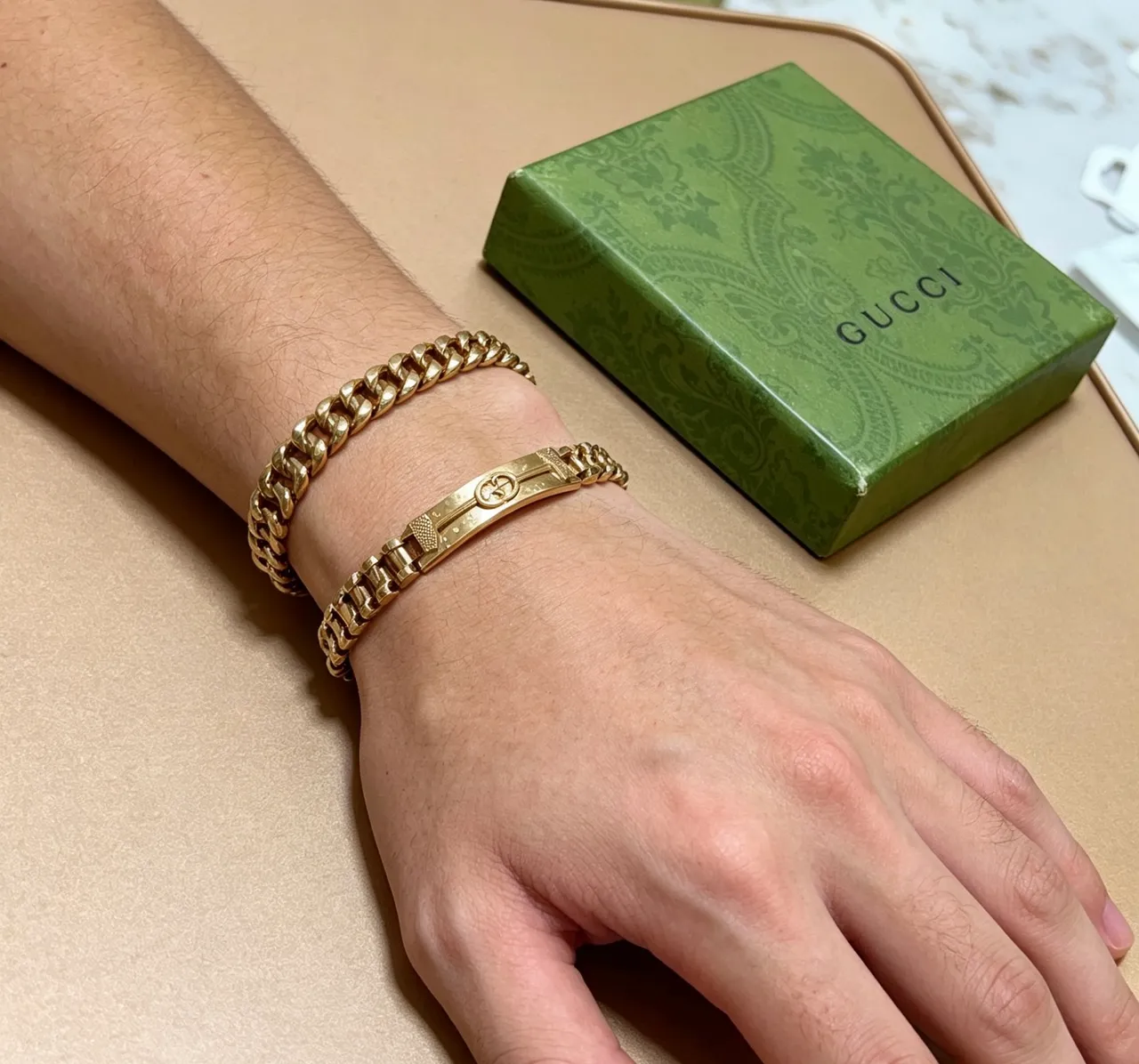 Gucci Interlocking G Gold-Tone Metal Bracelet 5