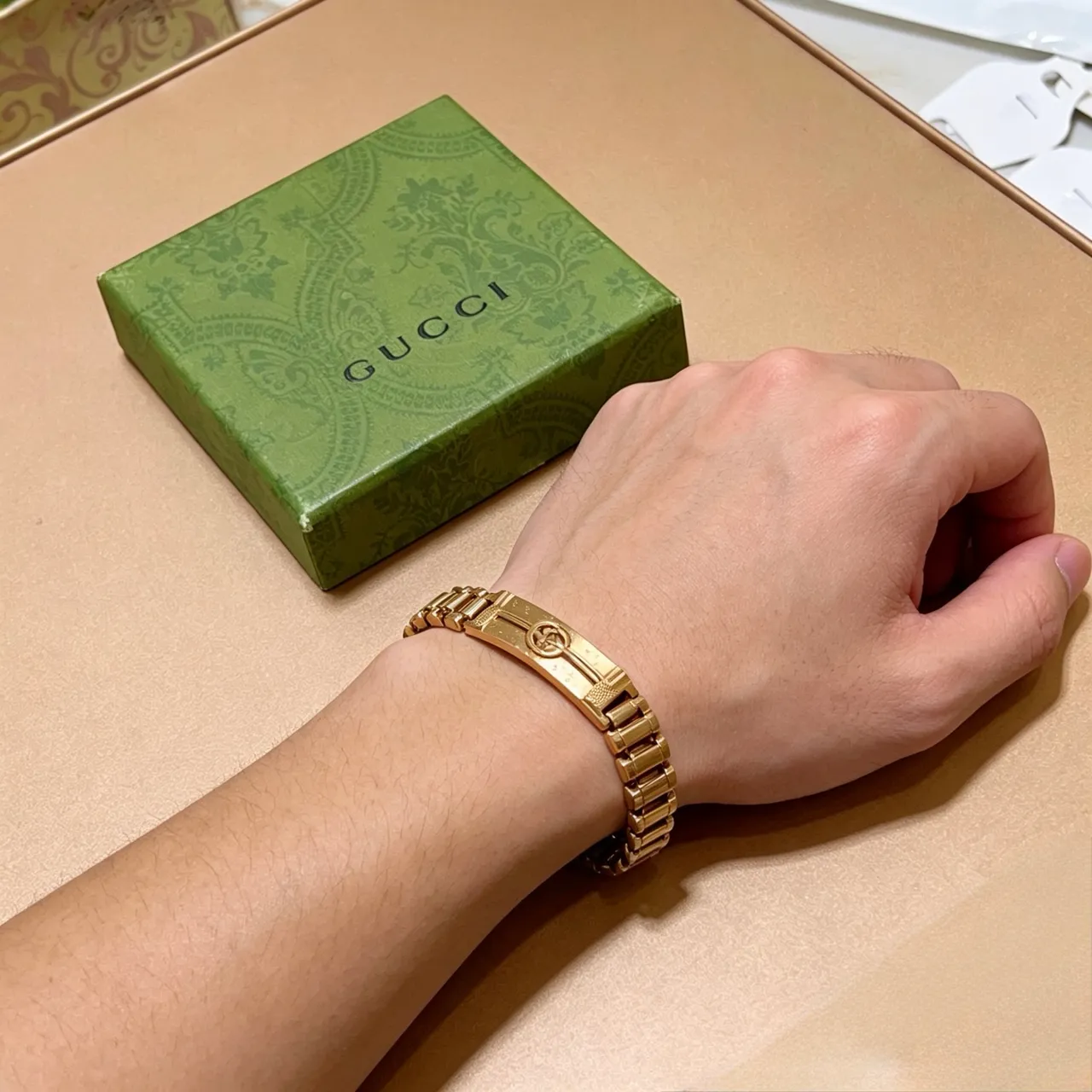 Gucci Interlocking G Gold-Tone Metal Bracelet 7