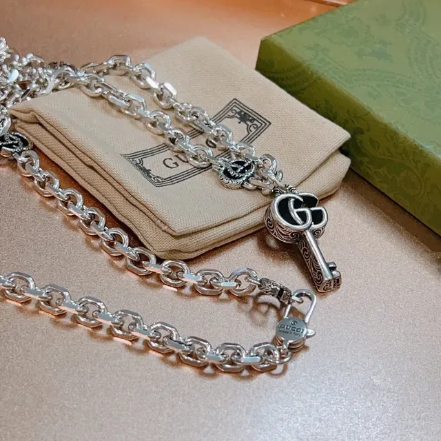 Gucci Interlocking G Key Pendant Silver Chain Necklace 2