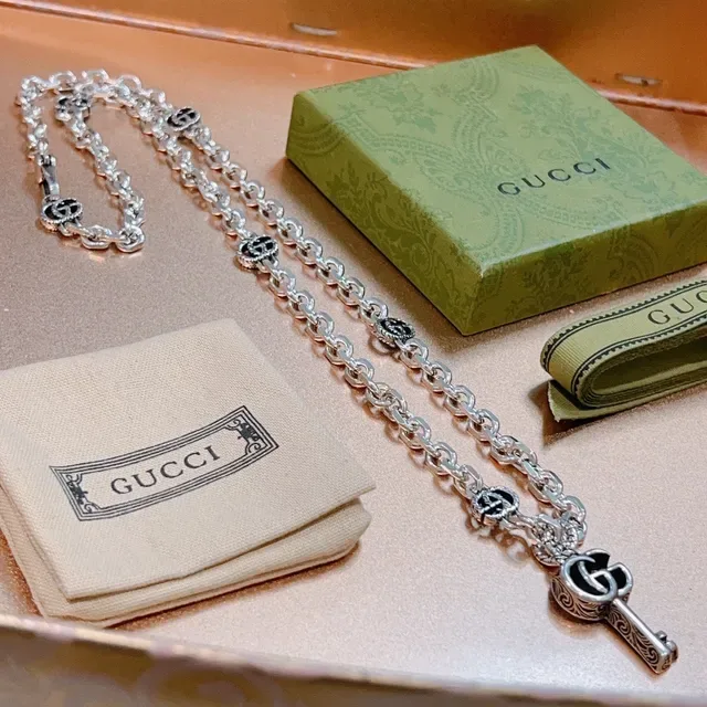 Gucci Interlocking G Key Pendant Silver Chain Necklace 8