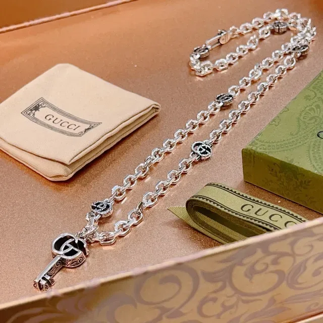 Gucci Interlocking G Key Pendant Silver Chain Necklace 9