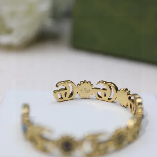 Gucci Interlocking GG Floral Motif Gold-Toned Ring 3