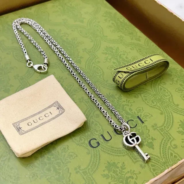 Gucci Key Pendant Silver Green Byzantine-Link Chain Necklace 7