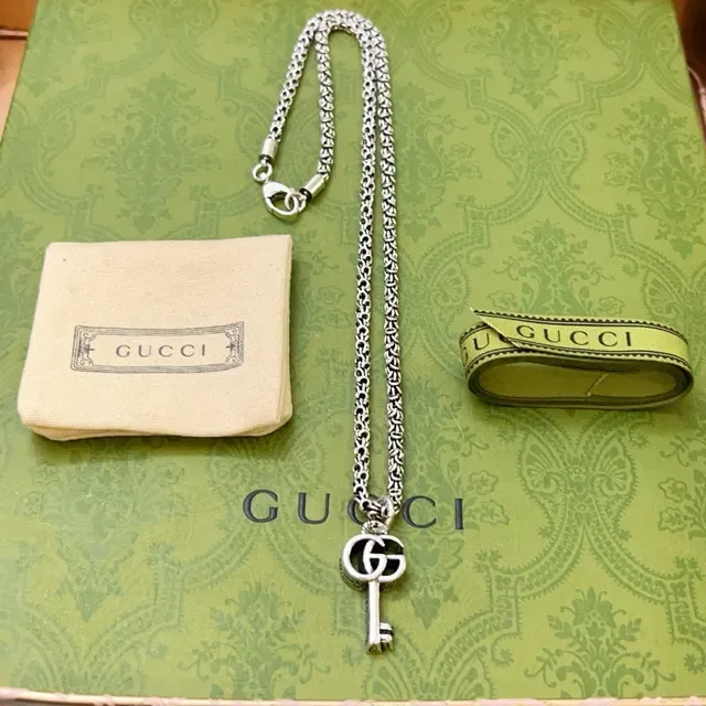 Gucci Key Pendant Silver Green Byzantine-Link Chain Necklace 8