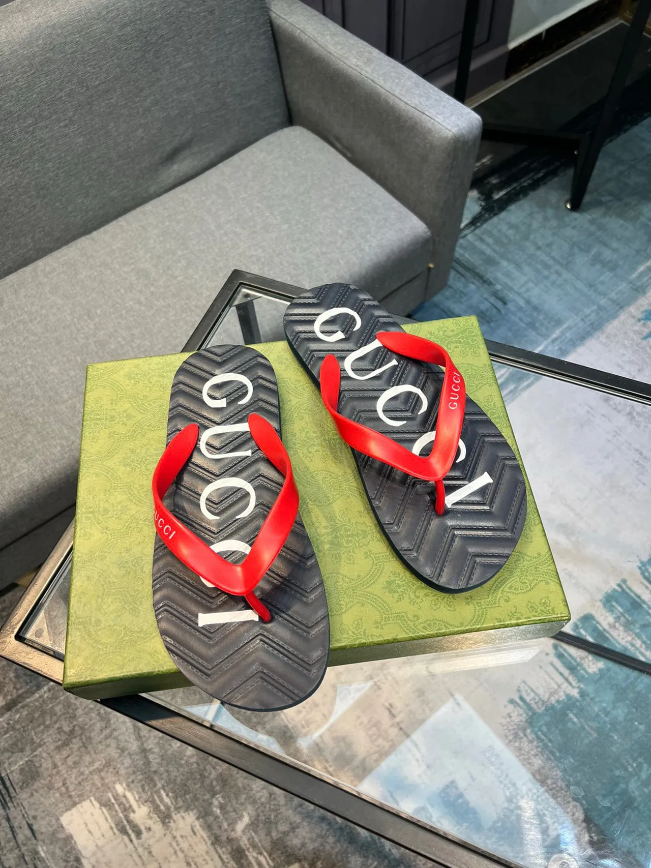 Gucci طباعة الشعار أزرق بحري وأحمر صنادل 5
