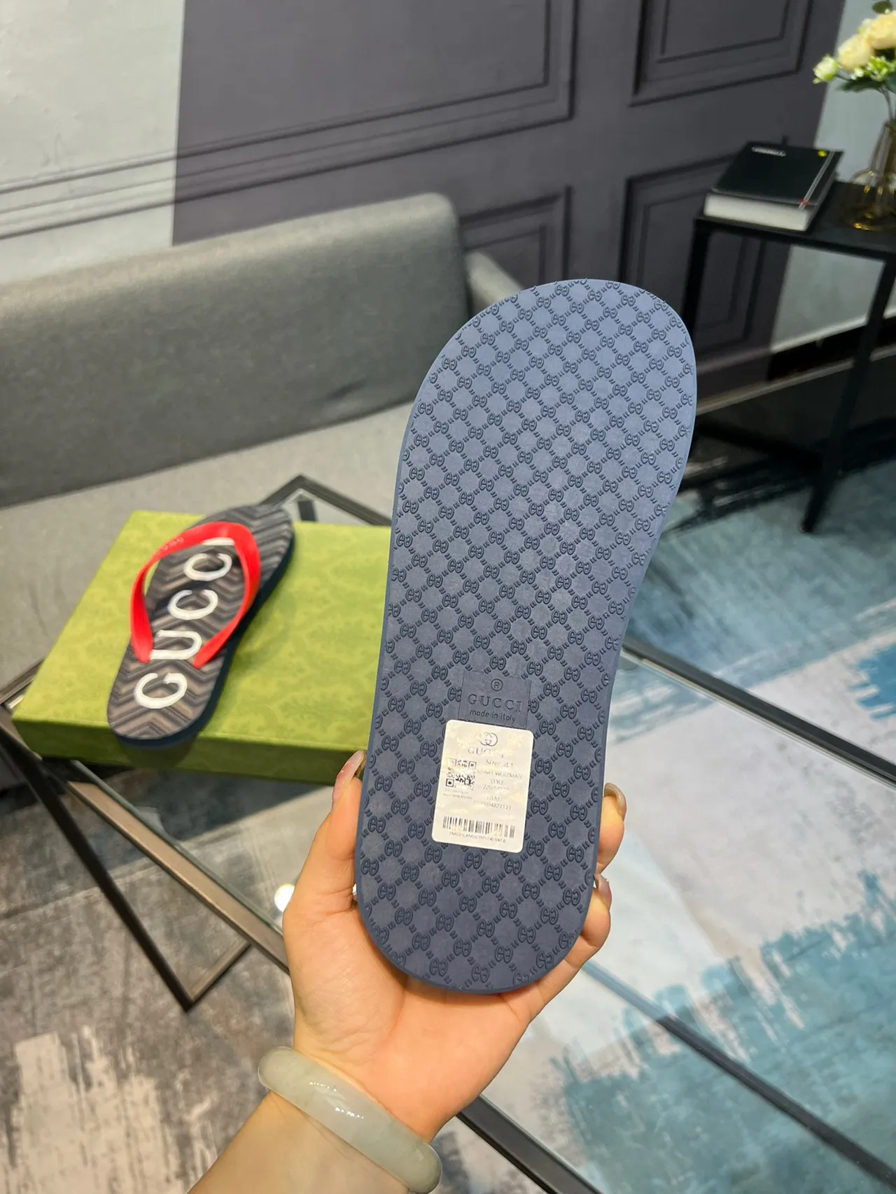 Gucci طباعة الشعار أزرق بحري وأحمر صنادل 7