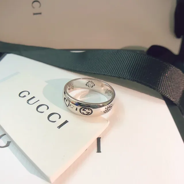 Gucci Love Ring Anillo Pulido Tono Plata Grabado Script Motivo Floral 5