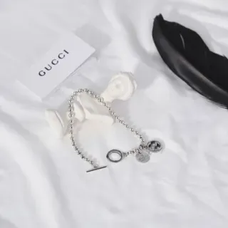 Pulsera Gucci Multi-Charm Cadena de Bolas Plata