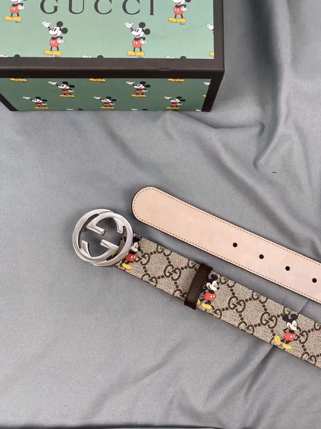 Gucci Ophidia beige marron GG monogramme toile impression de Disney Mickey Mouse ceinture en cuir 4