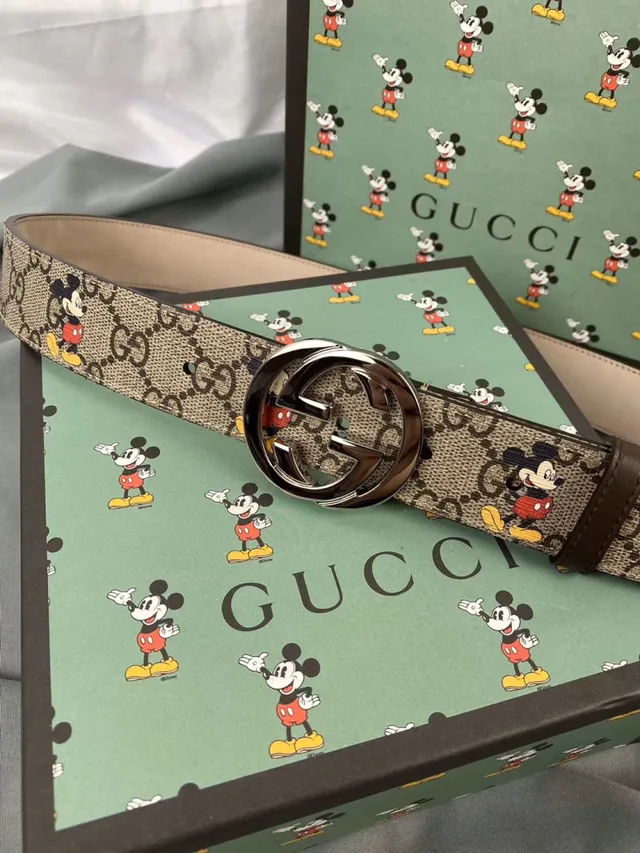 Gucci Ophidia beige marron GG monogramme toile impression de Disney Mickey Mouse ceinture en cuir 5