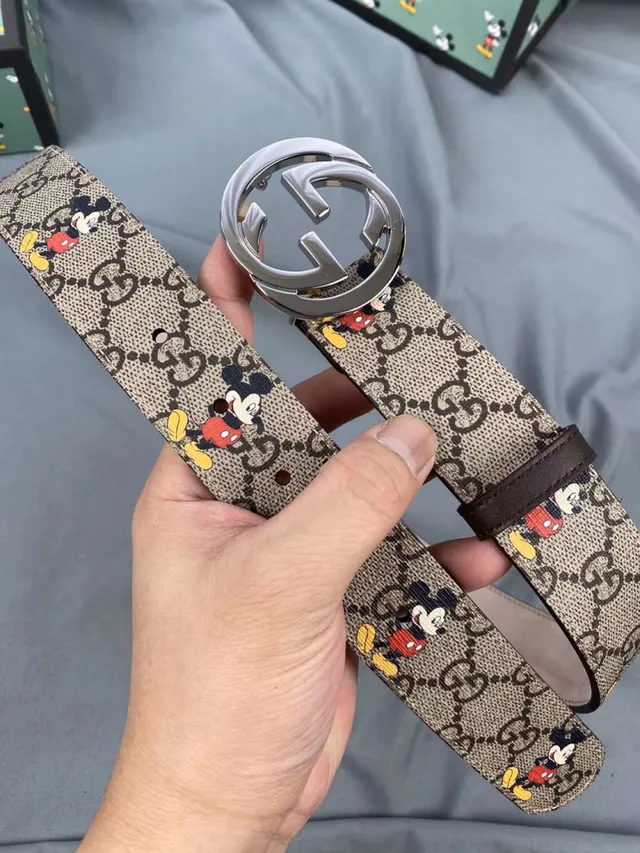 Gucci Ophidia beige marron GG monogramme toile impression de Disney Mickey Mouse ceinture en cuir 6