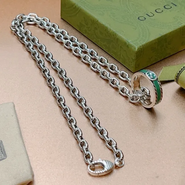 Gucci Ophidia Green Enamel Interlocking G Pendant Necklace 9