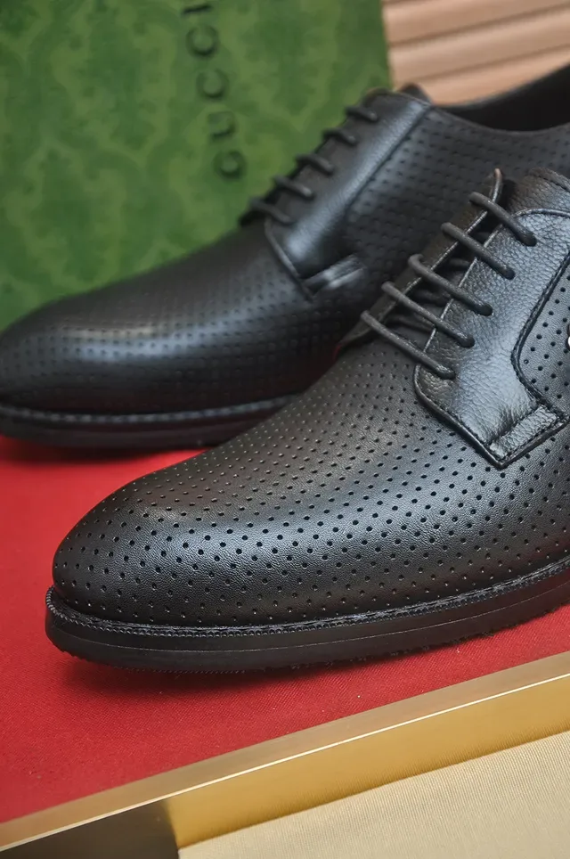 Gucci أحذية أوكسفورد جلد مثقوب 2