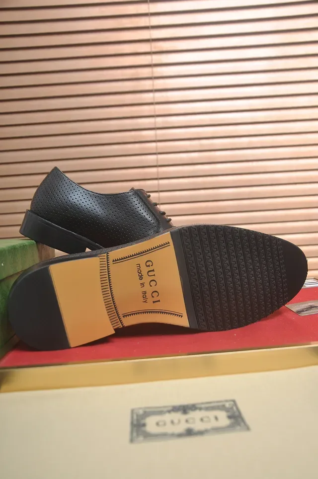 Gucci أحذية أوكسفورد جلد مثقوب 3