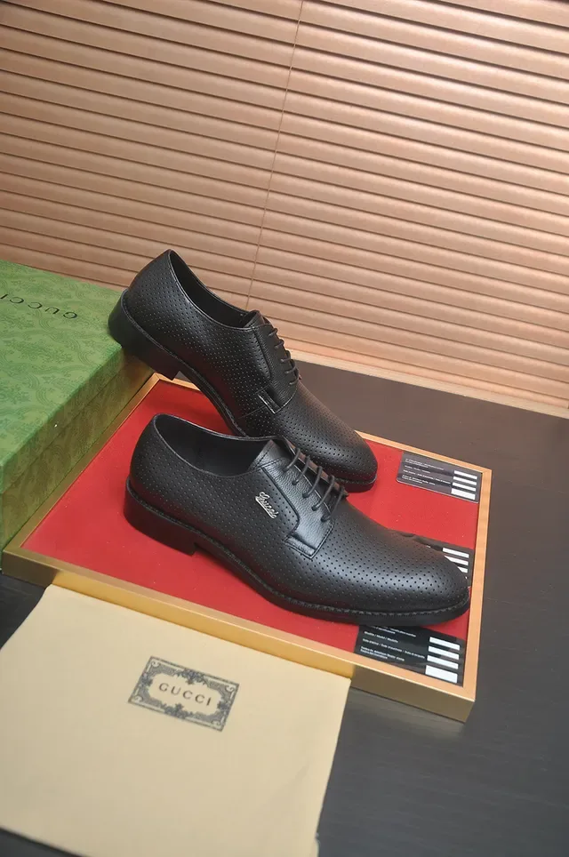 Gucci أحذية أوكسفورد جلد مثقوب 4