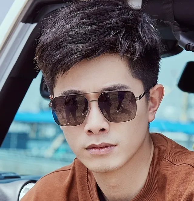 Gucci Rectangular Aviator Metal Frame Gradient Sunglasses 3