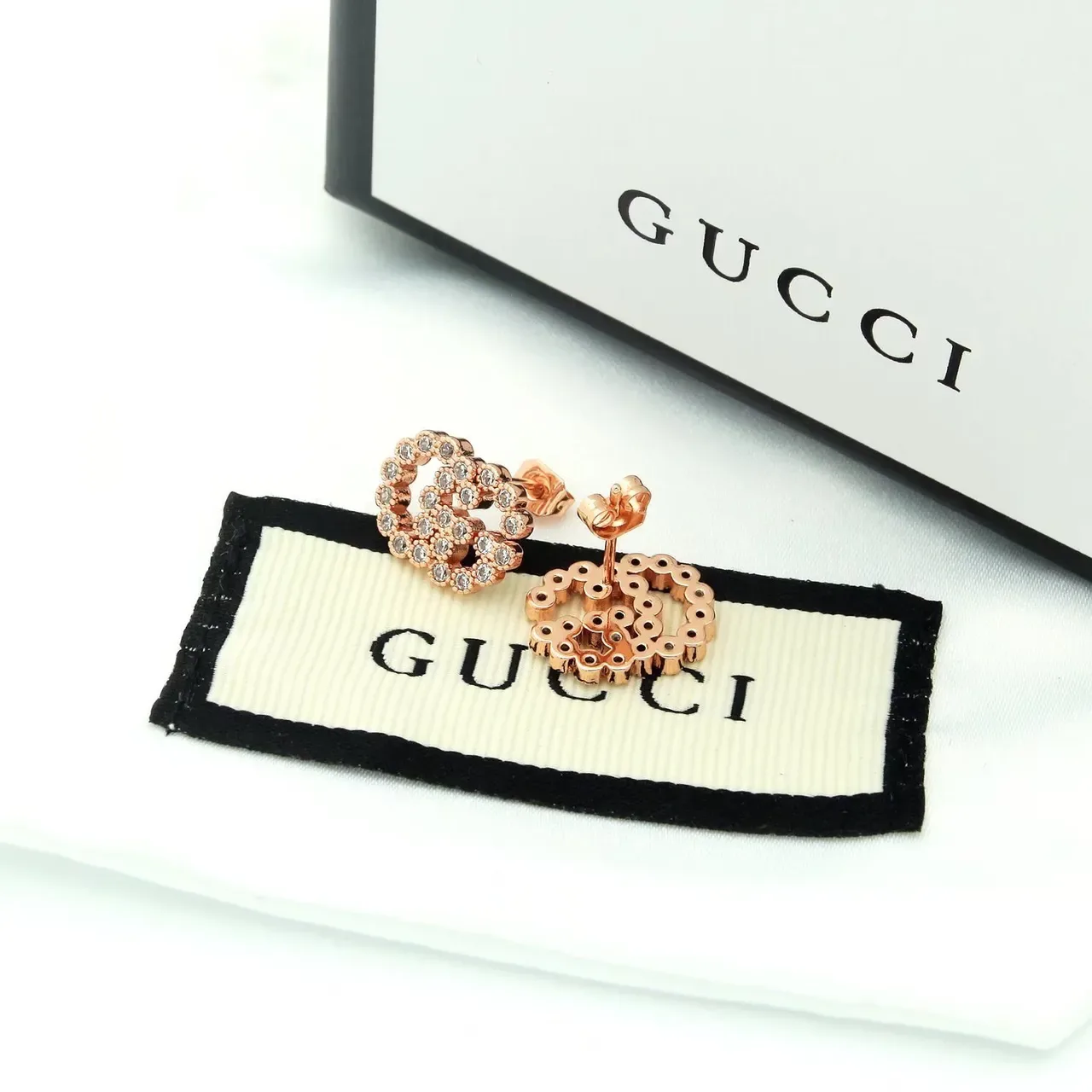Gucci Running G Pavé Diamond 18kt Gold Stud Earrings 5