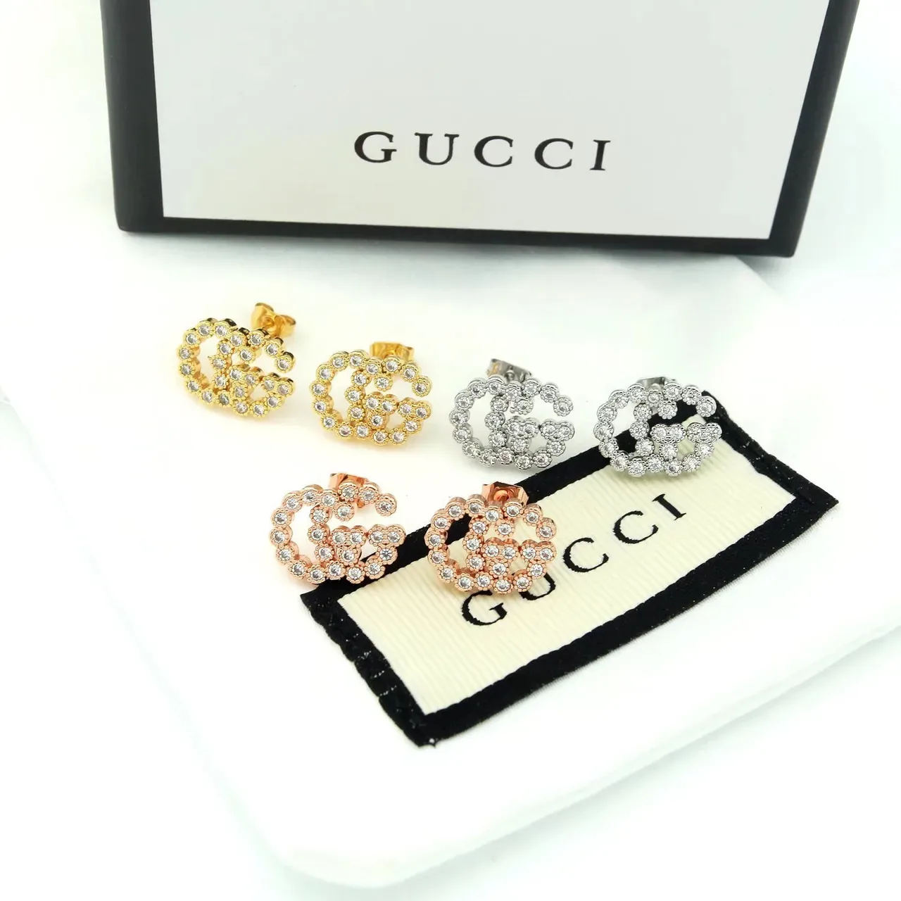 Gucci Running G Pavé Diamond 18kt Gold Stud Earrings 9